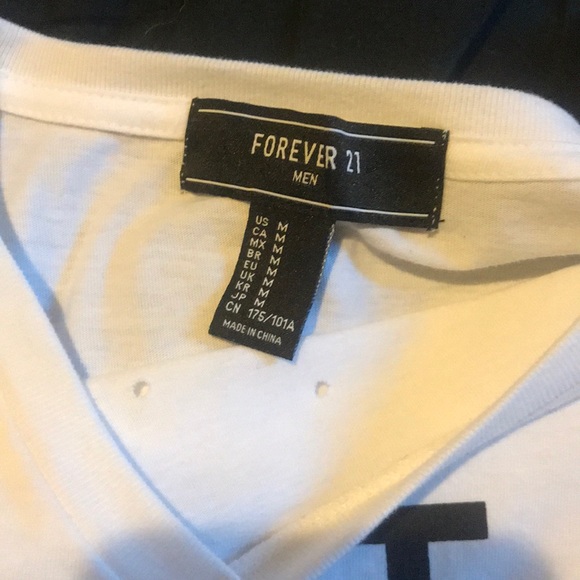 Forever 21 t-shirt - Picture 2 of 4